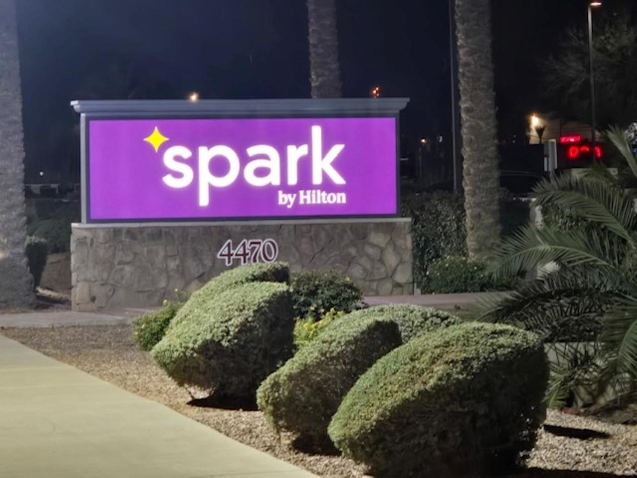 Spark By Hilton Phoenix East Mesa Exterior foto